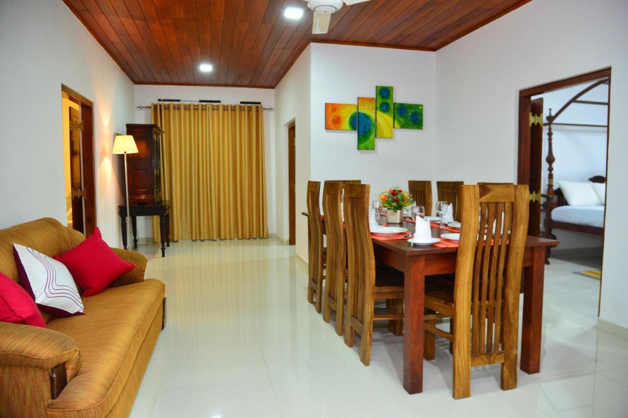 Bed and Breakfast Sunshine Greens Хиккадува Экстерьер фото