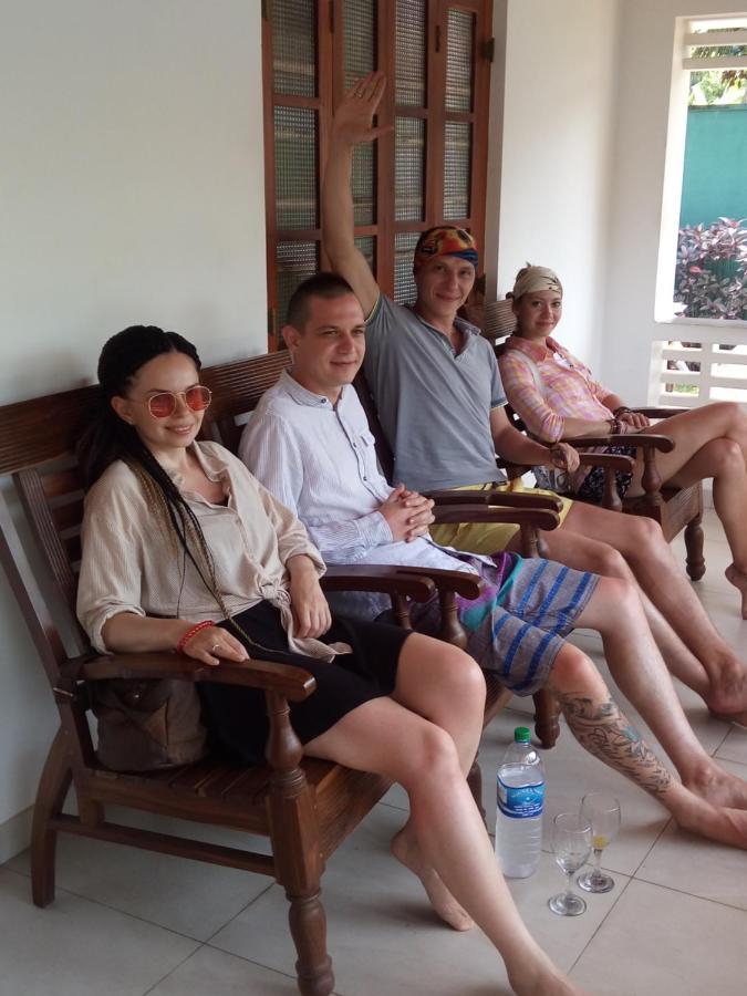 Bed and Breakfast Sunshine Greens Хиккадува Экстерьер фото